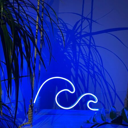 #neonfalka #surfneon #neonled #zakupneonu #wynajemneonu #waveswavs #summerneon #neondocampera #neondlasurfera #kiteneon #surfingneon