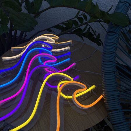 #neonfalka #falka #surfneon #neonled #zakupneonu #wynajemneonu #waveswavs #summerneon #neondocampera #neondlasurfera #kiteneon #surfingneon